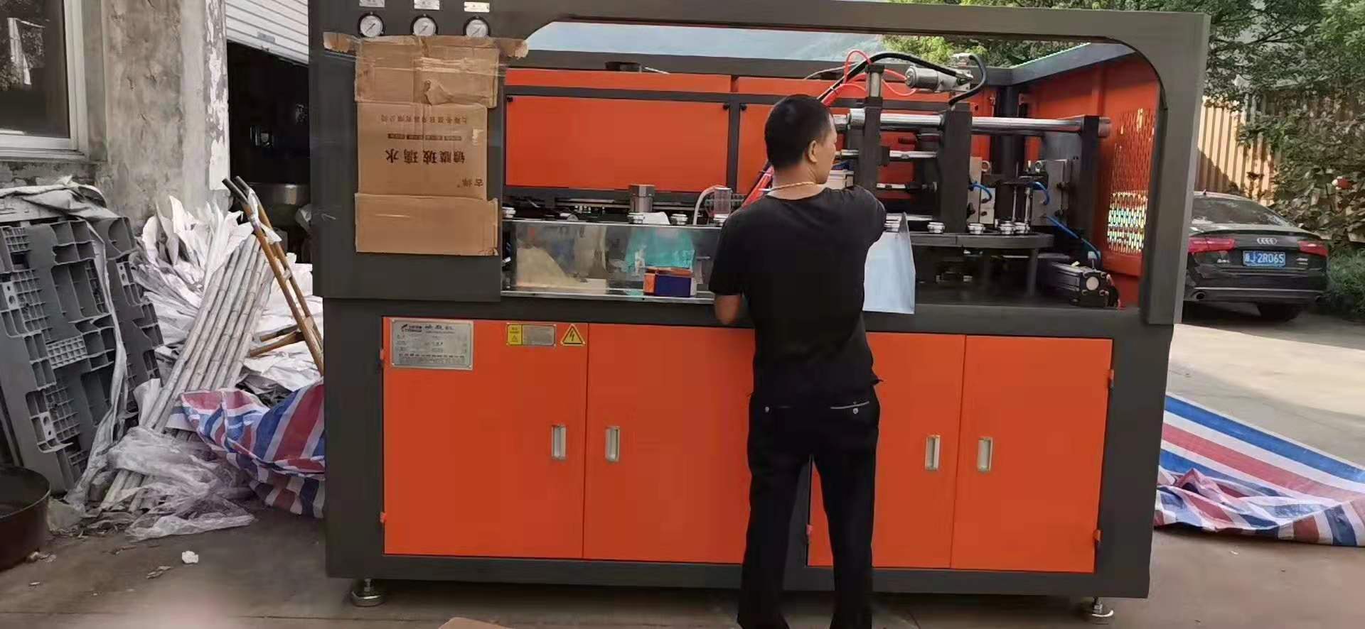 臺(tái)輝吹瓶機(jī)在吹瓶過程中遇到的這幾個(gè)問題，你遇到過嗎？